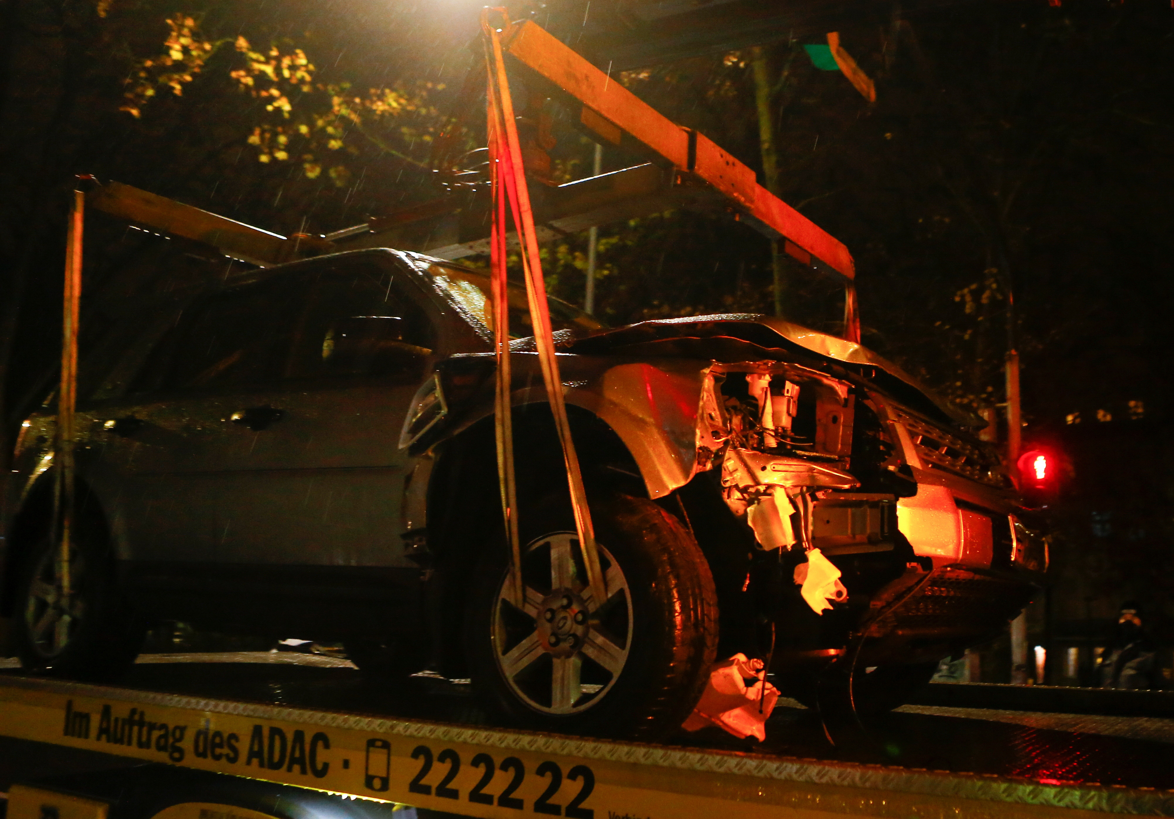 ▲▼德國城鎮汽車撞行人4死15傷 駕駛似乎蓄意衝撞 。（圖／路透）