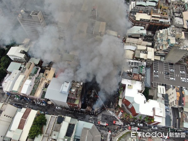 ▲一福堂火警空拍畫面。（圖／記者李忠憲翻攝）