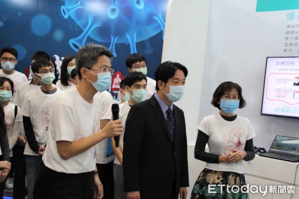 ▲2020台灣醫療科技展成大傑出校友的副總統賴清德蒞臨參觀。（圖／記者林悅翻攝，下同）