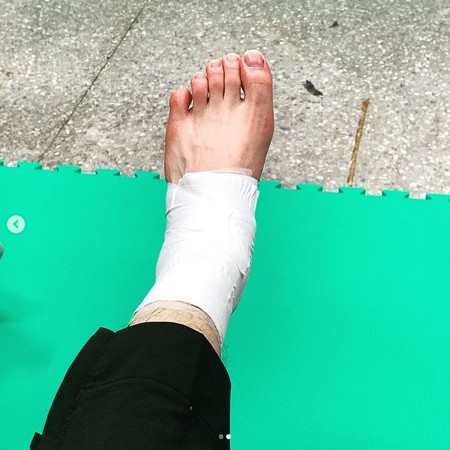 ▲邱宇辰在《全明星運動會》中受傷。（圖／翻攝自邱宇辰Instagram）