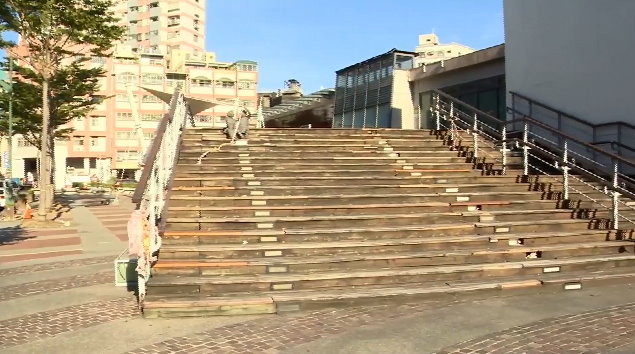 長髮妹慘死台灣大道！雙胞胎妹追凶1年：我答應過她　求助高大成。（圖／東森新聞）