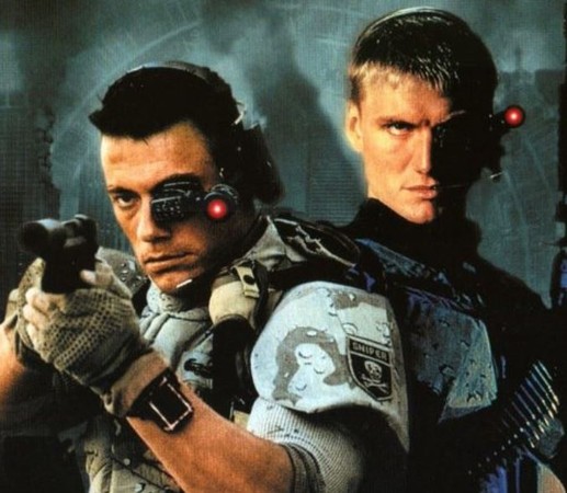 ▲尚克勞德范達美(左)與杜夫朗格主演的1992年電影《魔鬼命令》，預告了「超級戰士」的到來。（圖／劇照)