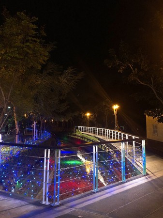 ▲▼台南新營燈區聖誕樹。（圖／台南市政府觀光旅遊局提供）