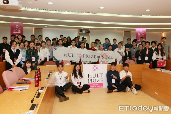 ▲聯合國協辦的大學商業競賽霍特獎（Hult Prize），在成大管理學院哈佛講登場，13支隊伍以全英文的簡報，提出各種商業模式，展現天馬行空的無限創意，競爭激烈。（圖／記者林悅翻攝，下同）