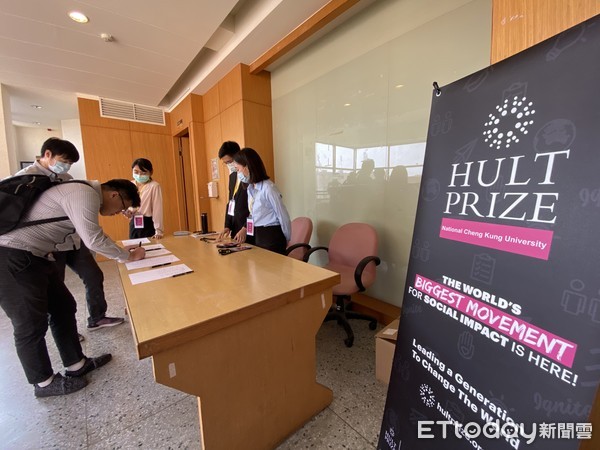 ▲聯合國協辦的大學商業競賽霍特獎（Hult Prize），在成大管理學院哈佛講登場，13支隊伍以全英文的簡報，提出各種商業模式，展現天馬行空的無限創意，競爭激烈。（圖／記者林悅翻攝，下同）