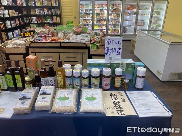 ▲新北希望市集買新鮮、買健康 青農陳永龍對無農藥的堅持。（圖／新北市農業局提供）