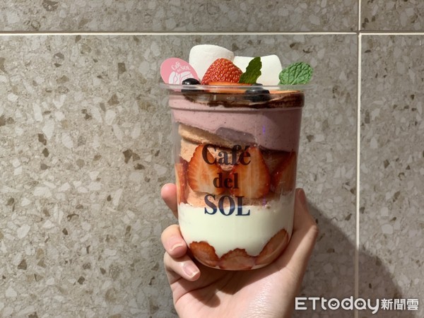 ▲▼ Café del SOL草莓季報到。（圖／記者蕭筠攝）