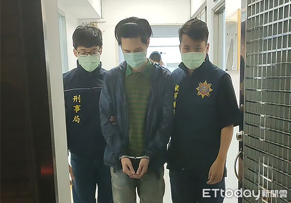 ▲警方破獲該吸金集團逮捕包含李姓主嫌在內的29名組織成員，並起獲上百萬現金及犯罪工具。（圖／記者張君豪攝）