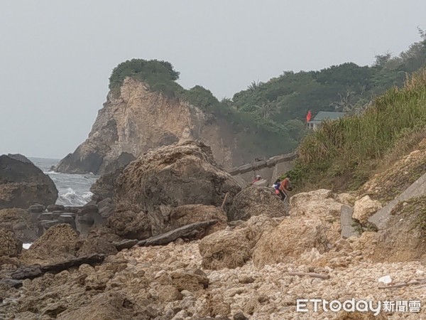 ▲▼高雄柴山秘境阿朗壹15日傳出一起登山客摔傷意外。（圖／記者吳奕靖翻攝）