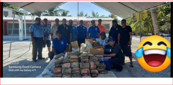 ▲▼馬紹爾警方查獲載有649公斤古柯鹼的毒品幽靈船。（圖／取自Facebook／Marshall Islands Police Dept. - MIPD）