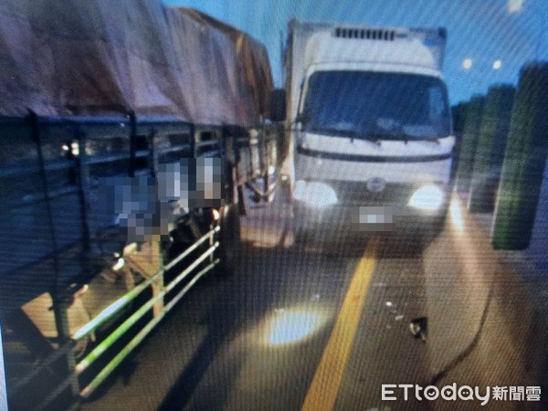 ▲▼西濱公路17日凌晨連續發生3起車禍事故。（圖／記者李忠憲翻攝）