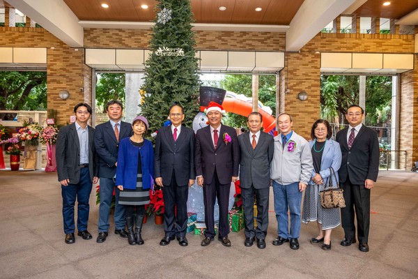 ▲▼立法院長游錫堃出席國立台北商業大學創校103周年校慶活動。（圖／游錫堃辦公室提供）