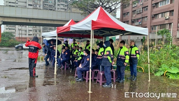 ▲員警執勤警車急上路 金山警訓練培養汽車安全駕駛。（圖／記者郭世賢翻攝）