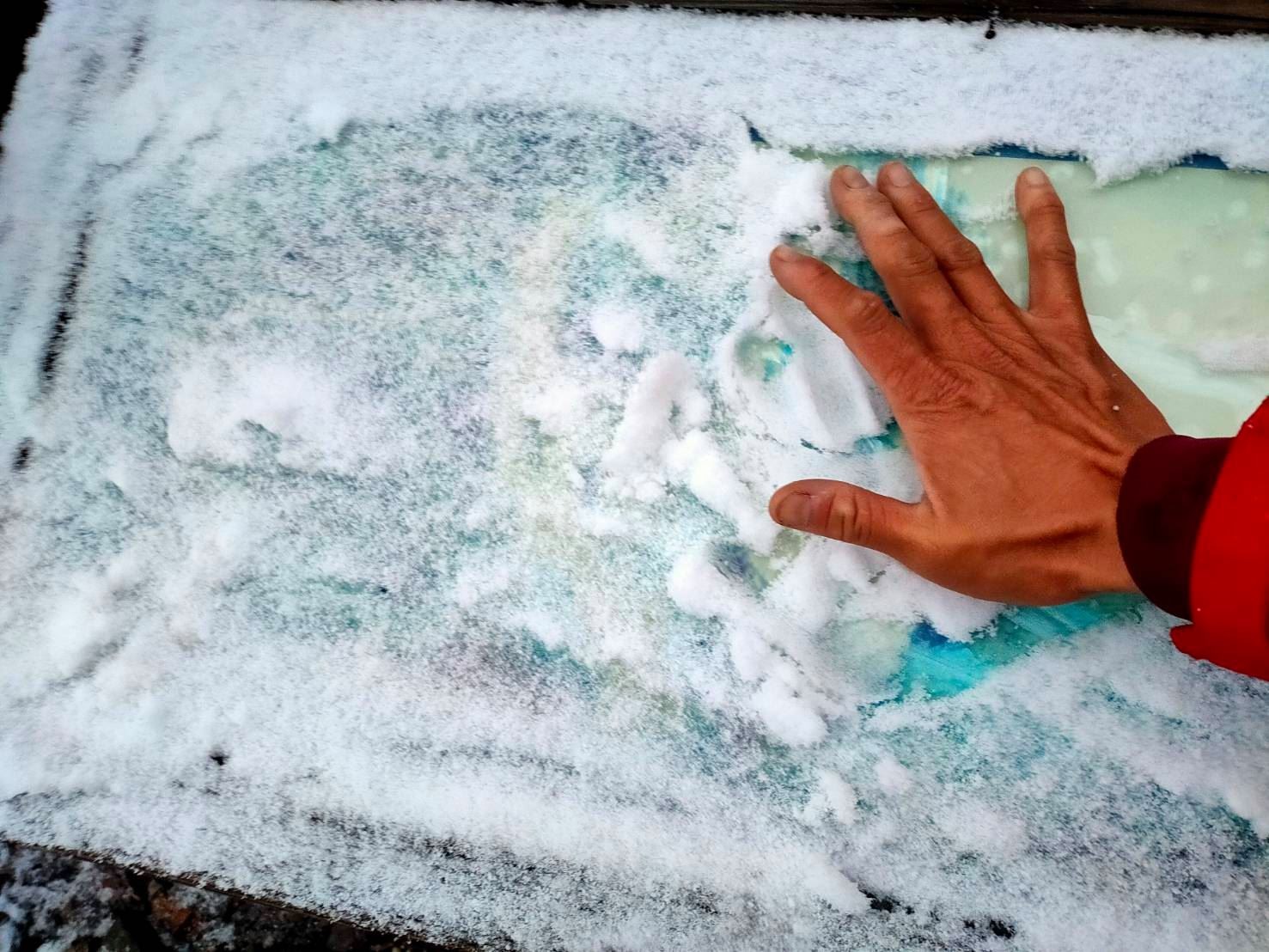 ▲▼玉山初雪照片。（圖／翻攝自Facebook／玉山國家公園－潘俊宏拍攝）