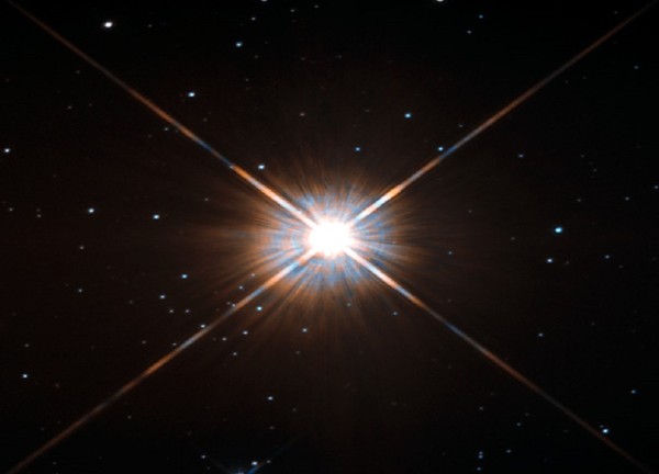 ▲▼比鄰星（Proxima Centauri）。（圖／翻攝自skatelescope官網）