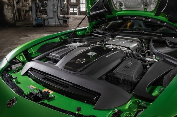 賓士封頂跑車AMG GT R驚傳將停產停售！原因竟是自家人打自家人（圖／翻攝自賓士）