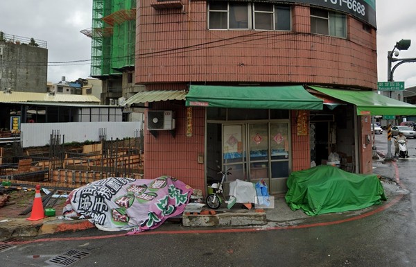 ▲▼高雄紙片屋，原來是最狂釘子戶：收購千坪土地只缺一角（圖／翻攝爆怨2公社）