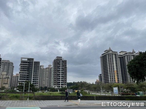 ▲▼ 淡水輕軌濱海沙崙站,V09 濱海沙崙站,淡水輕軌,淡海新市鎮,新北市淡水,淡水建案,淡水預售屋 。（圖／記者張菱育攝）