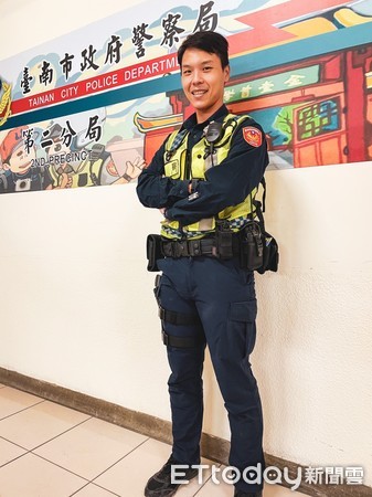 ▲台南市警二分南門派出所警員李英誌熱心務民眾，主動製作宣導影片，期望藉由網路及通訊軟體分享，以提醒民眾注意自身財物安全。（圖／記者林悅翻攝，下同）