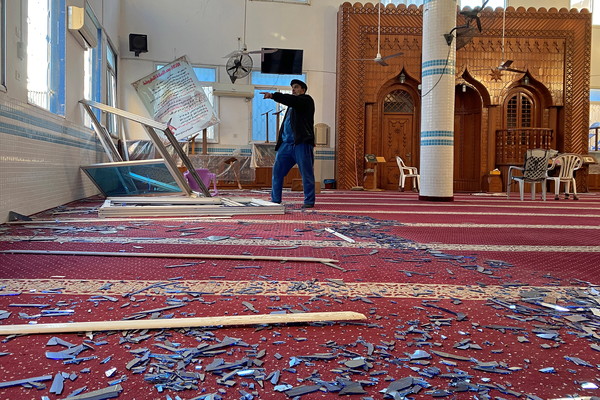 ▲▼巴勒斯坦加薩地區一處清真寺，受到以色列空襲影響，多處損毀。（圖／路透）
