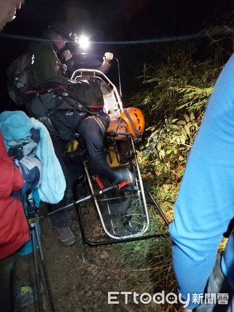 13登山客浸水營古道健行1人腰痛走不動 消防人員花8小時救援 Ettoday社會新聞 Ettoday新聞雲