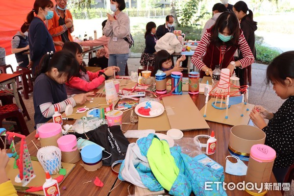 ▲縣府規畫改善頭份市音樂藝術公園，以一公園一特色的目標，進行主題式營造，邀請家長帶著小朋友共同創作。（圖／記者黃孟珍翻攝，下同）