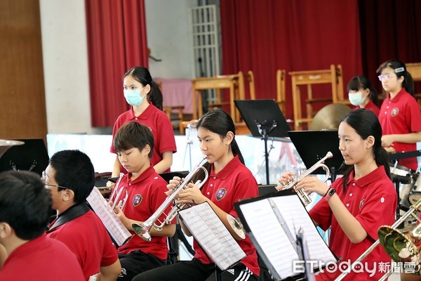 ▲▼管樂新激盪 北市民生國中、嘉市民生國中｢同名演出、一起鳴聲｣             。（圖／記者翁伊森翻攝）