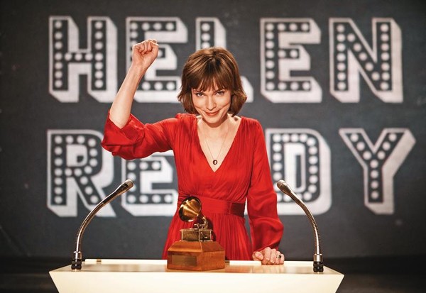 電影用最政治正確角度描寫澳洲女歌手海倫瑞蒂成名經歷，然而編導演略顯平淡。（聯影提供）