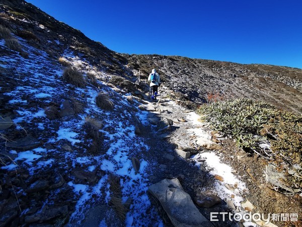 ▲2021年首發寒流來襲，雪管處特別公布園區下雪7處危險路段，提醒山友特別注意安全。（圖／記者黃孟珍翻攝）