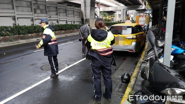 ▲基隆路三段車禍。（圖／記者黃彥傑攝）