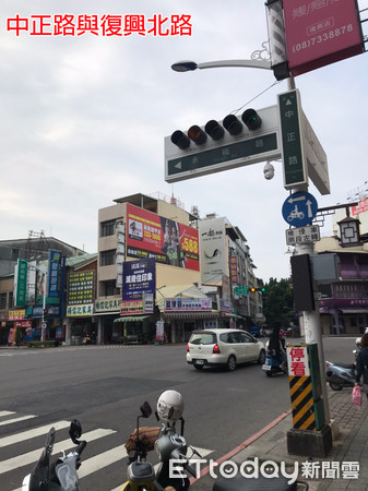 ▲屏東縣警局交通隊已在屏東市復興北路與民生路等6個路口，建置完成熱點違規停車自動取締系統          。（圖／交通隊提供，以下同）