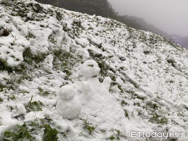 ▲大屯山雪景。（圖／記者陳以昇攝）