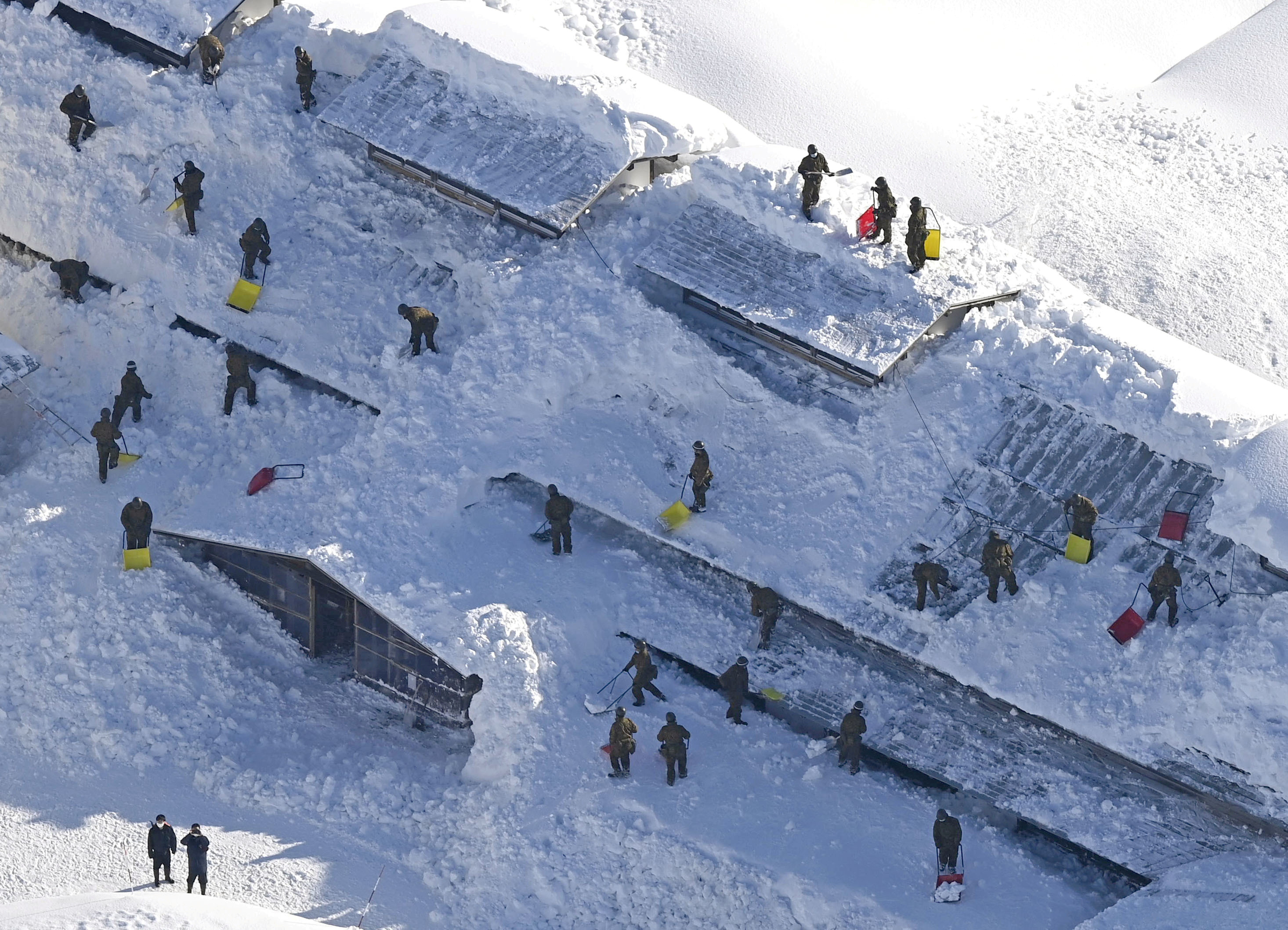 ▲▼日本連日暴雪。（圖／路透）