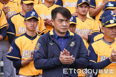 首屆社區學生棒球賽近百隊報名　彭政閔當火星小子領隊