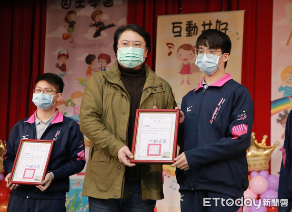 ▲基隆藝文競賽聯合頒獎典禮 林右昌勉培養美學扎根校園。（圖／基隆市政府提供）