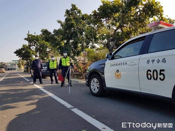 ▲學甲警分局規劃加強「路口安全大執法」，針對違規項目嚴加取締，同時針對攔查車輛駕駛人檢視有無適格駕照，另騎乘機車有無配戴合格之安全帽列取締重點。（圖／記者林悅翻攝，下同）