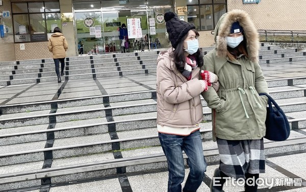 ▲這波超強寒流過境，桃園市平地低溫甚至達6度，市府衛生局提醒市民要做好禦寒保暖工作。（圖／記者沈繼昌翻攝）