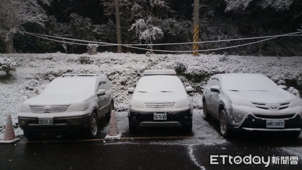 ▲▼台東向陽派出所下雪 。（圖／地方中心翻攝）