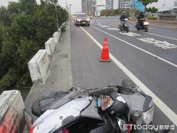 ▲台南市安南區安明路與九份子路口，1月11日下午發生自小客車闖紅燈撞飛機車女騎士，造成48歲仇姓女子重傷送醫，王姓駕駛人涉嫌肇逃。（圖／記者林悅翻攝，下同）