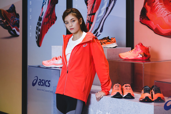 ▲▼ASICS新年首推SUNRISE RED系列             。（圖／ASICS提供）