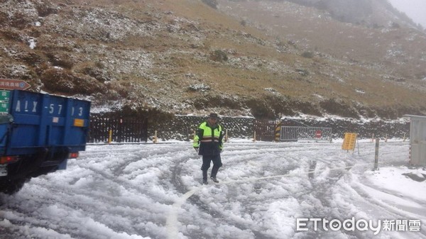 ▲▼台14甲線合歡山區部分道路結冰未溶，公路總局持續預警性封閉。（圖／記者王兆麟翻攝資料照片）