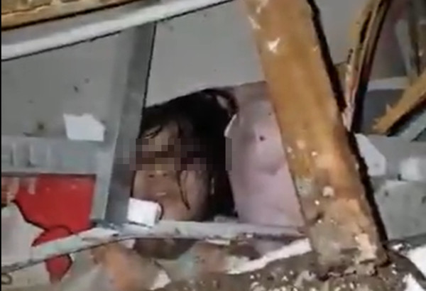 ▲▼印尼女童困在瓦礫堆內。（圖／翻攝自推特／@wismansyah）