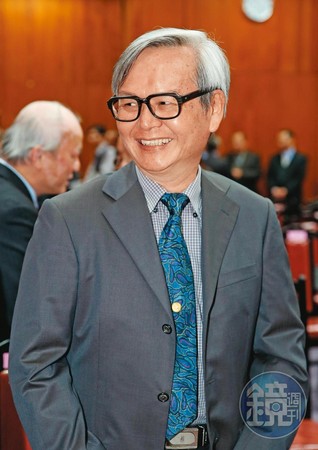 懲戒法院現任法官洪佳濱（圖）不僅與翁茂鍾多次見面，還收受翁至少4件高級襯衫。