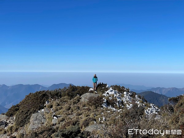 逆走南二段巧遇黑熊足跡。（圖／高醫大登山社社員吳冠萱提供）