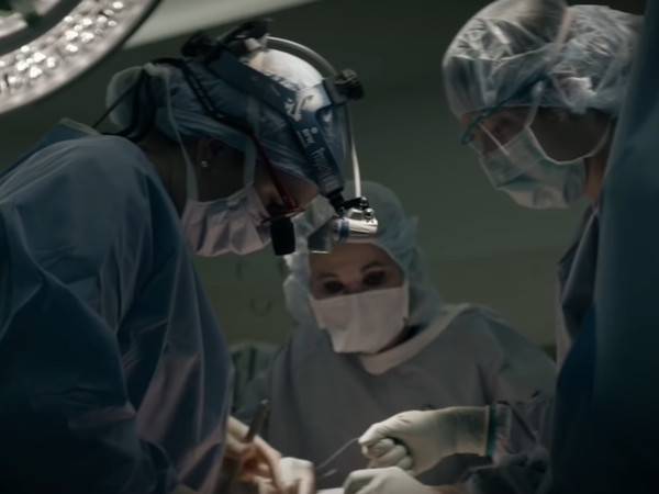 ▲▼《外科現場：手術刀下的技藝》。（圖／翻攝自YouTube／Netflix）