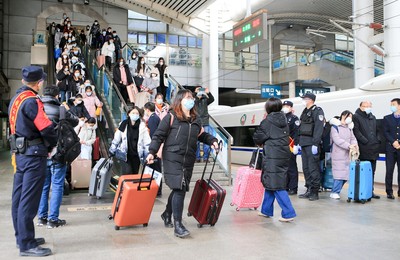 陸失業青年「早兩月返鄉」過年　拒為績效評分無限內捲