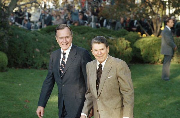 ▲▼美國總統雷根（左）與老布希（右）。（圖／達志影像／美聯社）