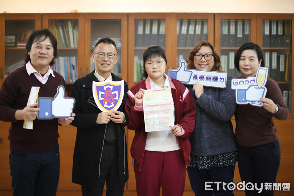 ▲台南市長榮中學受崑山科技大學校邀請，偕同執行教育部「高中生預修大學第二外語學分」計畫，校方耕耘有成，學生通過檢定。（圖／記者林悅翻攝）