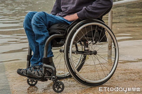 ▲已7家壽險因對身障者不公挨吞罰單。（示意圖／取自免費圖庫Pixabay）
