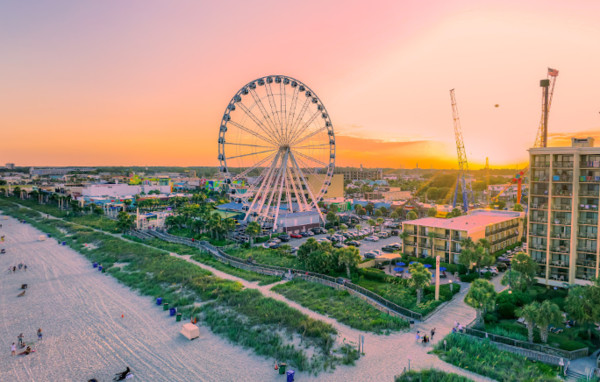 ▲▼美國南卡州濱海遊樂場「摩天輪默特爾海灘」（SkyWheel Myrtle Beach）。（圖／翻攝Google Maps）